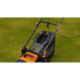 BLACK+DECKER BEMWP340 grasmaaier Oranje/zwart, 34 cm, 1400W