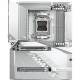GIGABYTE B850 AORUS STEALTH ICE socket AM5 moederbord Wit, RAID, 5Gb-LAN, Wi-Fi 7, BT, Sound, ATX