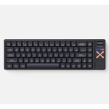 Iqunix Magi65 Pro Shadow Black, gaming toetsenbord Zwart, US lay-out, IQUNIX Gold Red, RGB leds, 65%, Hot-swappable, PBT, 2.4GHz | Bluetooth 5.1 | USB-C
